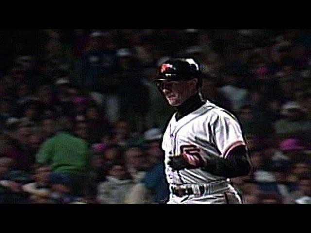 1989 NLCS Gm1: Clark launches a grand slam to right