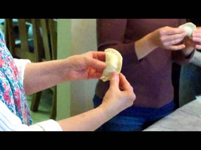 How to fill pierogi and seal edges with decorative twist