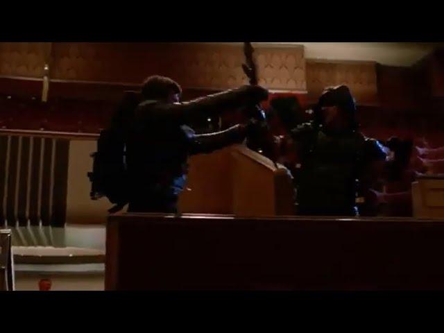 Arrow 4x14 Team Arrow VS The Demolition Team