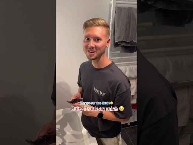 Meine Freundin sagt mir, dass wir ein Baby  bekommen #shorts #tiktok #jonathanschoeck #couple