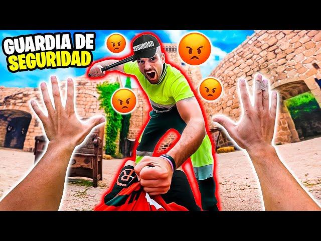 ESCAPO del GUARDIA de SEGURIDAD de un CASTILLO haciendo PARKOUR| PERSECUCIÓN POV