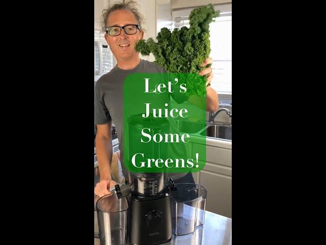 Juicing Kale & Pineapple On The Nama J2 Juicer!