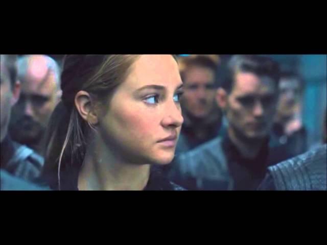 Divergent - Tris & Four Holding Hands