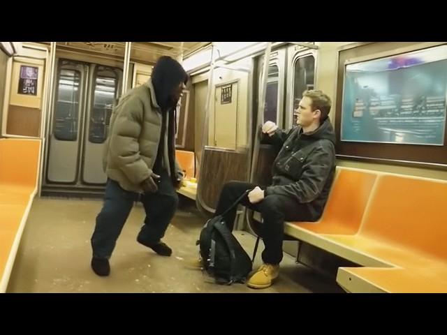 30 Most Disturbing NYC Subway Moments Caught on Camera #2