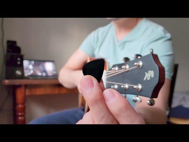 This pick turns your guitar into a bell