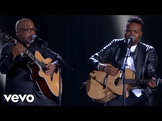 Travis Greene 2017 Stellar Award Performance feat: Israel Houghton, Jonathan McReynolds...