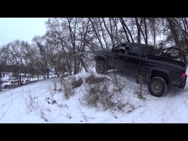 Dodge Ram 1500 vs Hummer H2 offroad in snow/ beide Rampen W-O
