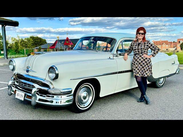 1954 Pontiac Star Chief - a stunning 50s American classic car