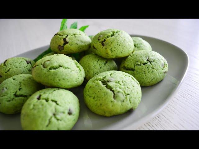 Cookies with fresh mint and chocolate