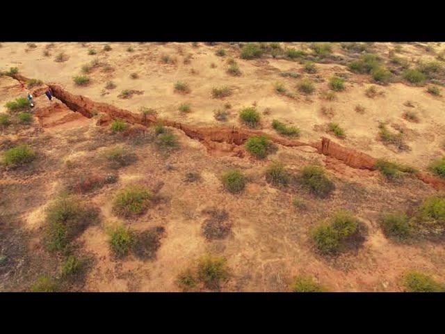 A Two Mile Crack Has Opened Up In Arizona – And Experts Warn That It’s Only Going To Get Bigger