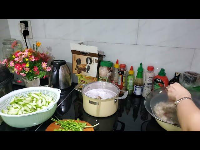 Nấu canh bí đao và kho thịt cho bữa tối #kieunyttti #kieunyvlog #nauan #cooking