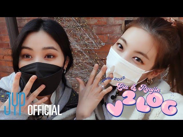 [ITZY V2LOG : Hello 2022] LIA & RYUJIN (진리아/익선동/소품샵/베이커리 카페/인생사진)