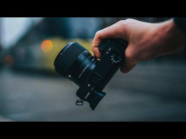 CITY STREET POV PHOTOGRAPHY - SONY A6400 (Sigma 56mm F1.4)