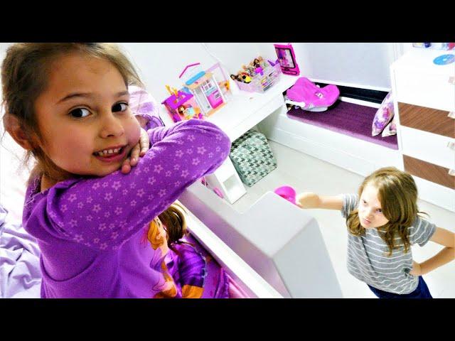 Selín y los juegos con las muñecas LOL. Juguetes LOL Surprise en español. Vídeos para chicas