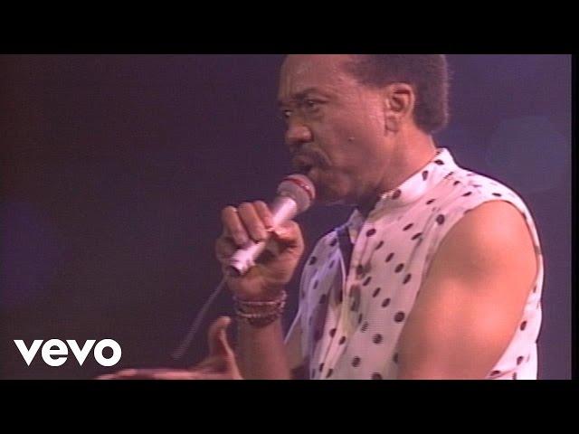 Earth, Wind & Fire - September (Live)