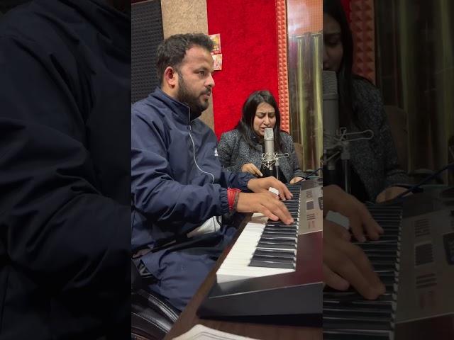 jinni Biti cover by Varsha jamwal !! Keyboard playing Krishan kumar Johny! Apna folk studio