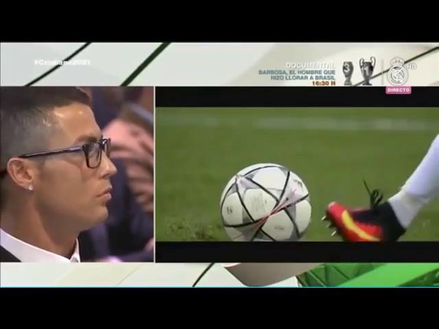 Cristiano Ronaldo vendo seus videos de Gols e Dribles pelo Real Madrid - 25/11/16