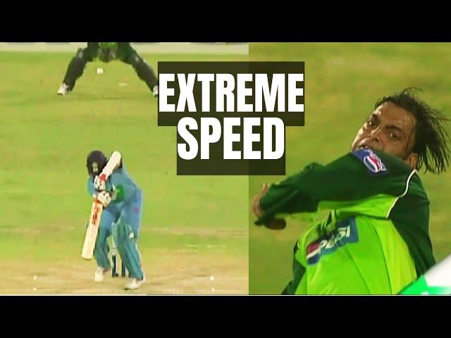 Shoaib Akhtar Best Fast Bowling | Gets Better of Tendulkar and Laxman | Pakistan vs India