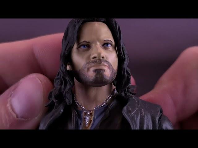 Diamond Select Toys The Lord of the Rings Aragorn Figure @TheReviewSpot