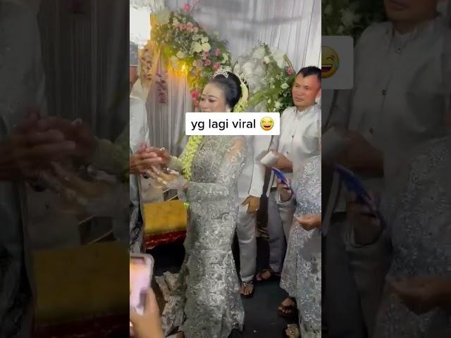 VIRAL !! penganten kake menikahi cewe muda ciuman mesra ketika di pelaminan