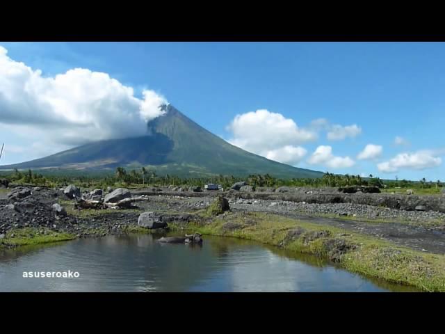 Mayon Volcano Natural Scenery