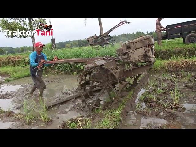 Naik Tajam  !! 2 Traktor Sawah Pulang Kerja Kemas Kemas Sebelum Pulang