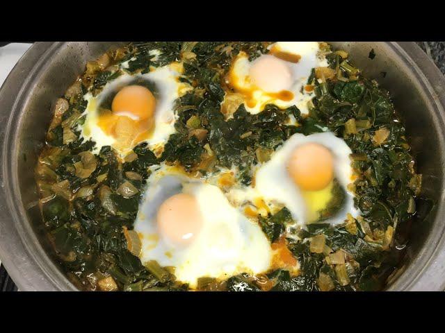 Roasted spinach with eggs recipe - How to make eggs with spinach for breakfast - Spinach recipes