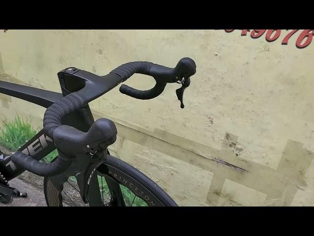 Trek Madone gen 7 giá 48 tr 500. Sơn 0937009995