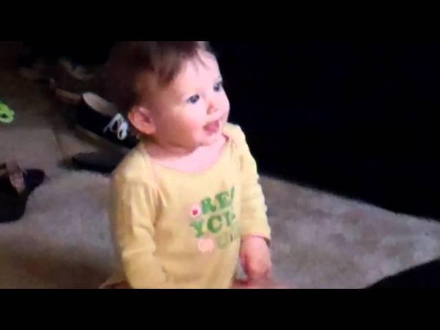 Cute Baby Laughs When Mom Turns Her Head