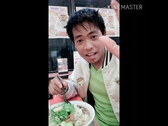 makan ramen khas makanan di jepang#Mustika Project