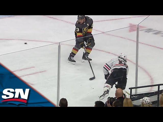 Alex DeBrincat Sets Up Jonathan Toews With Beautiful Cross-Ice Pass