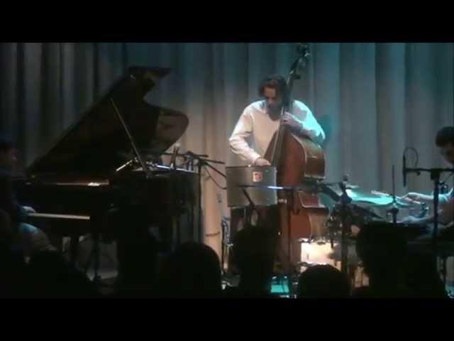 Phronesis 'French' (Live) - Jasper Hoiby, Mark Guiliana anda Ivo Neame