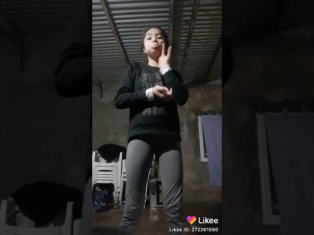 Niña de like muestra mas de lo devido