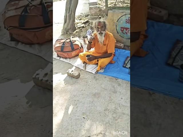 Mosquito net seva to saints#trending#viral#youtubeshorts#shortvideo#vrindavan#helping#humanity#seva