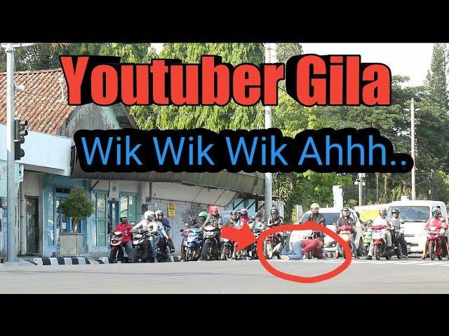 Prank Gilaa Prank pus up gaya wik wik di lampu merah demi subcriber