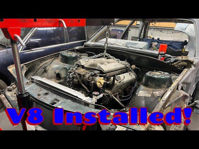 VK COMMODORE BROCK TRIBUTE: THE V8 FITS!Test fitting the V8 and a few other things