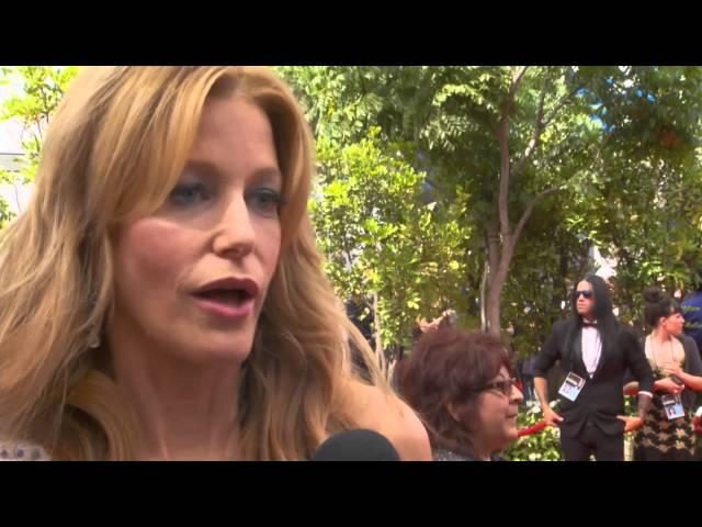 Anna Gunn en los #EmmysPorWarner