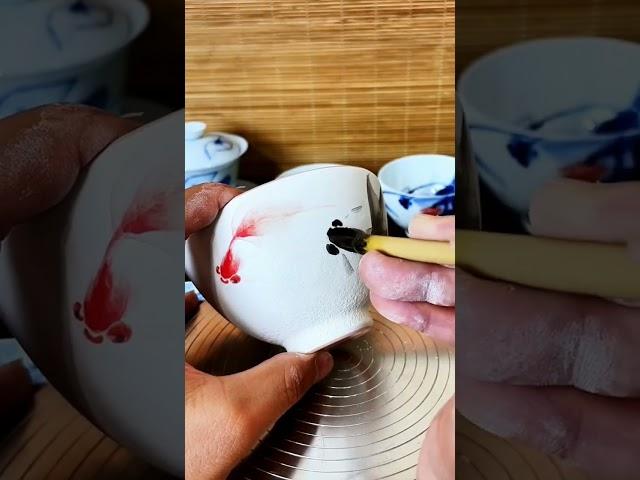 Chinese painting skills on porcelain