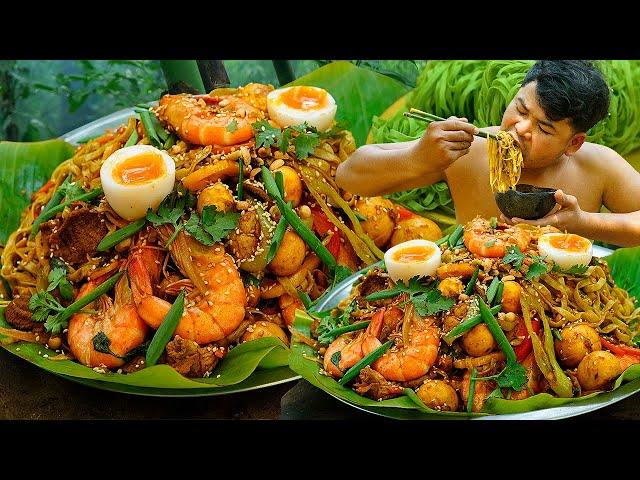 Green Noodle Seafood  And Chicken Ovary Recipe | Stir Fry Green Noodle For Food Eating So Delicious.