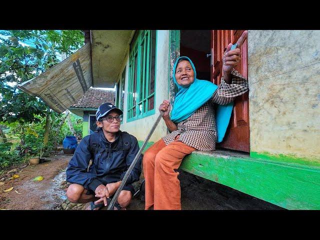 WAH.. MANTAP., Rumah Unik Anti Gempa di Pedesaan Serasa Kembali Ke Jaman Dulu, Bikin Betah ah