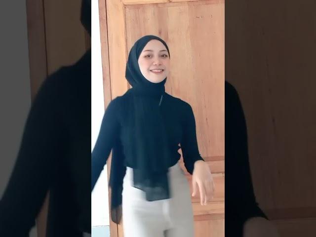 tiktok jilbab hitam goyang id. meisyaaaaaa