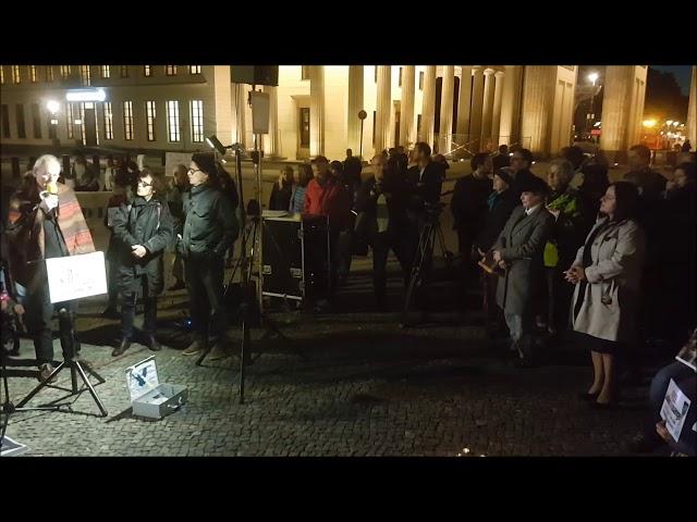 #FreeAssange - Assange’s father gives speech at Berlin’s Brandenburg Gate #Candles4Assange Oct. 2