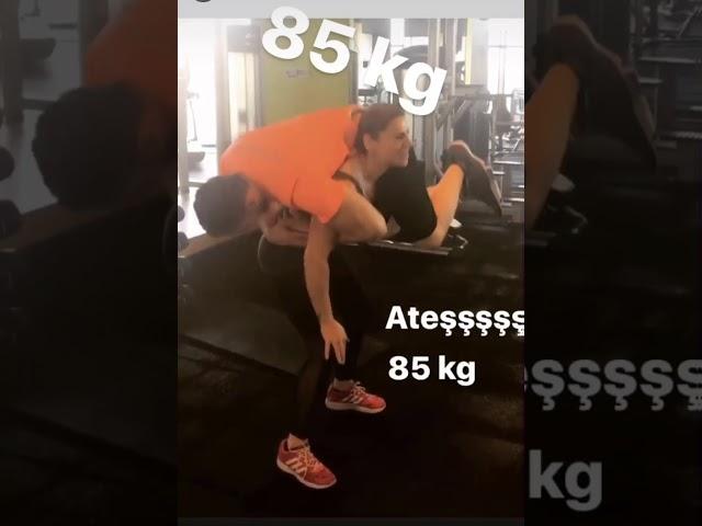 very strong turkish gym girl squat lift and carry 71 kg - 80 kg - 85 kg and 95 kg of 4 guys