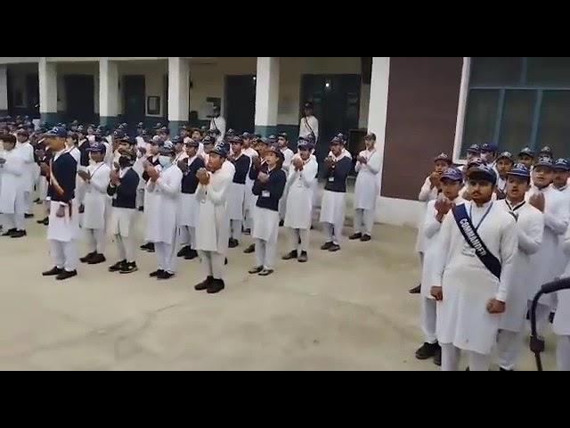 A kid of Government school in KP is reciting the famous dua "Lab Pe aati hay"