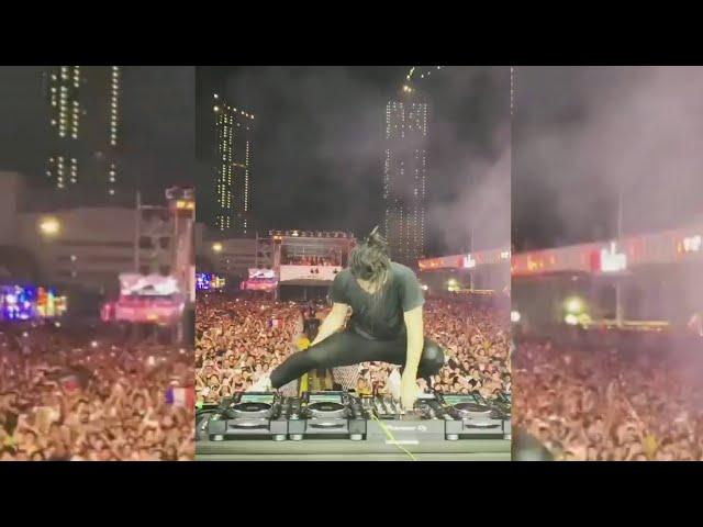 Skrillex killing the mixer 