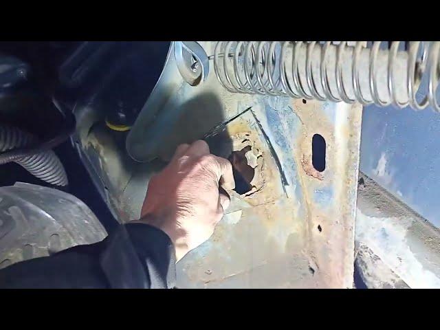 Как сгнил 10 летний Рено Логан. Renault Logan corrosion