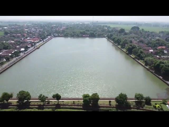 Kolam Segaran, Trowulan, Mojokerto