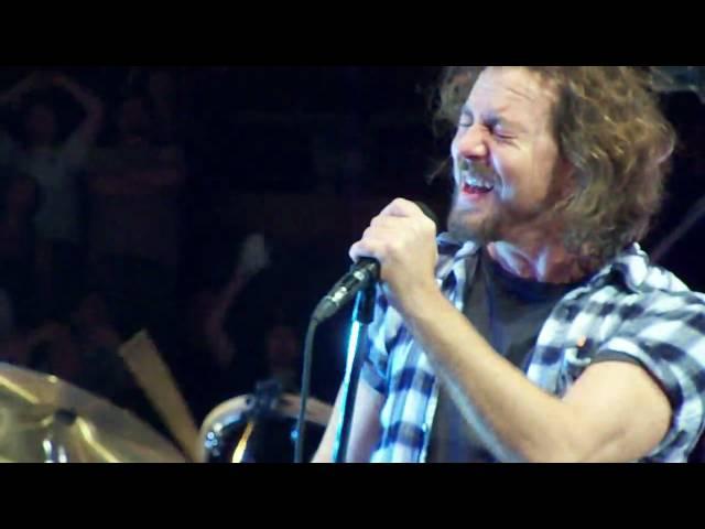 Pearl Jam - *Love Reign O'er Me* - 5.17.10 Boston, MA