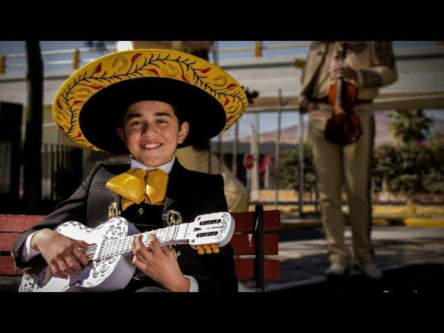 Luis Angel Gomez Jaramillo- Popurrí con Mariachi COCO Disney Pixar