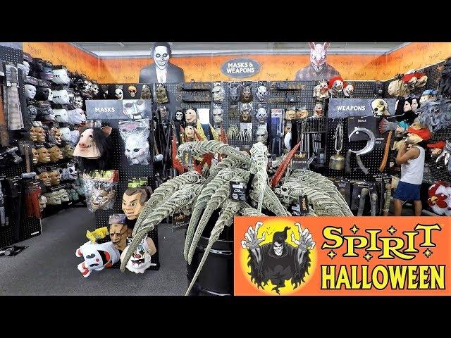 SPIRIT HALLOWEEN - MASKS AND WEAPONS SECTION - Halloween Costumes Halloween Shopping 4K